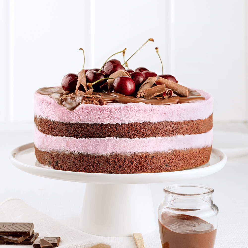 torta selva negra con helado